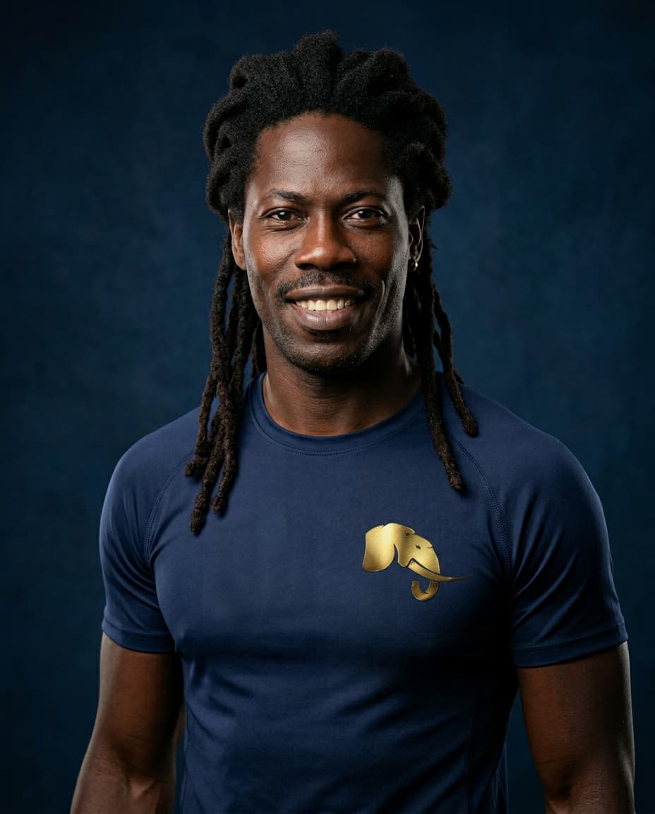 Portrait de Sla, chorégraphe et artiste polyvalent de l'Association Dekonou, enseignant l'Afro Zumba au Jamet Sporting Club de Nantes.